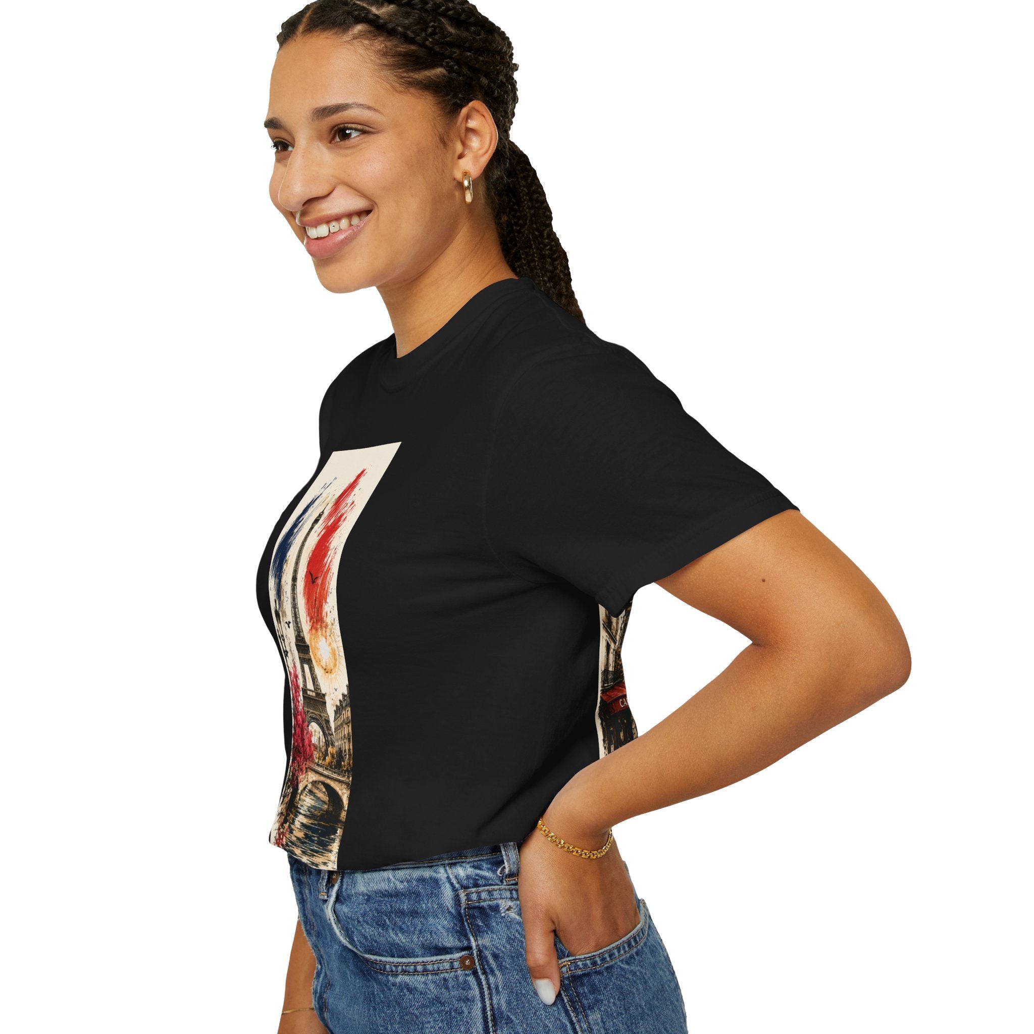 Paris Eiffel Tower Illustration T-Shirt | French Phrase Ce n'est pas la mer à boire