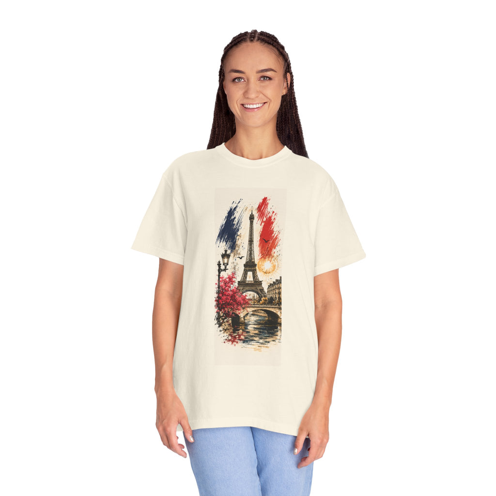 Paris Eiffel Tower Illustration T-Shirt | French Phrase Ce n'est pas la mer à boire