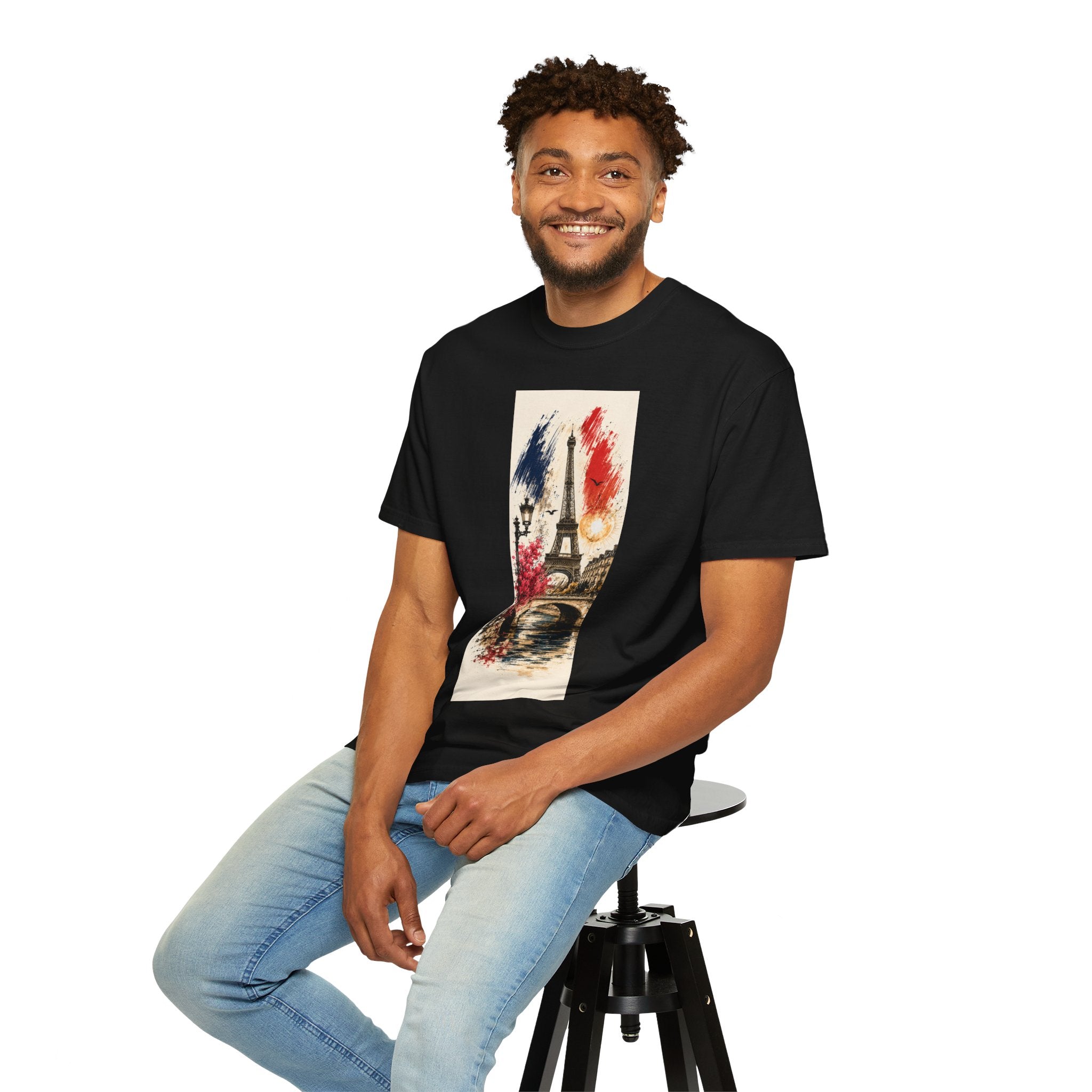 Paris Eiffel Tower Illustration T-Shirt | French Phrase Ce n'est pas la mer à boire