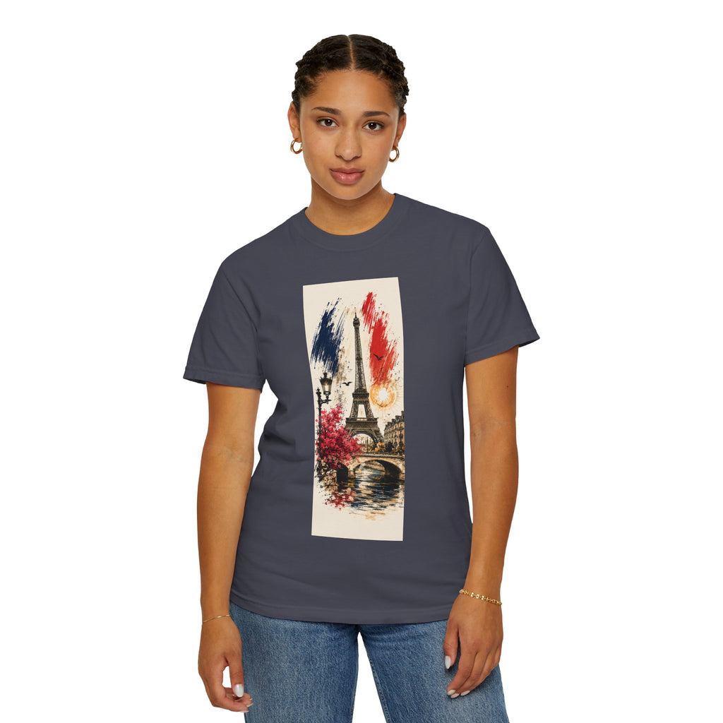 Paris Eiffel Tower Illustration T-Shirt | French Phrase Ce n'est pas la mer à boire